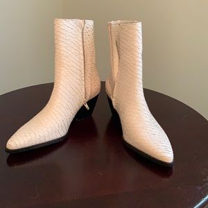 Matisse Caty ankle boots!